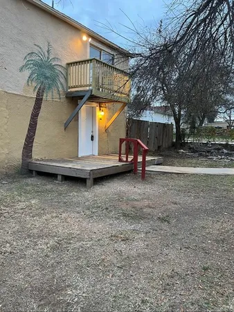 $1,095 | 1209 Bawcom Street, Unit 1/2, Sweetwater, TX 79556