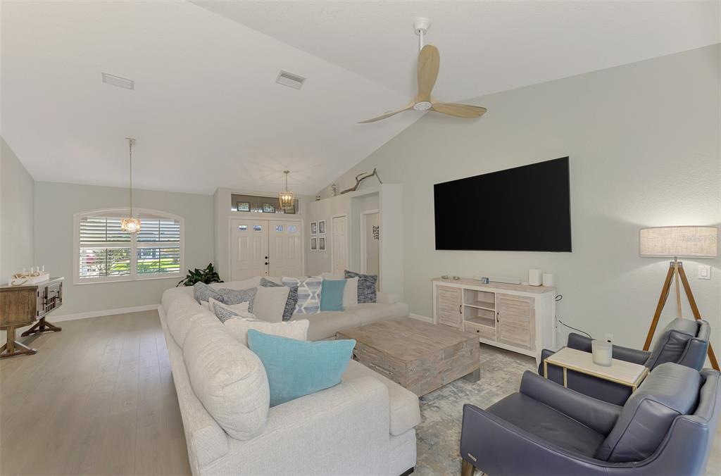 5832 Cleveland Road Venice, FL 34293 - Photo 16 of 67 Gallery Image 16