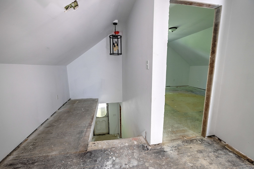 136 Quaboag Street Warren, MA 01083 - Photo 14 of 38