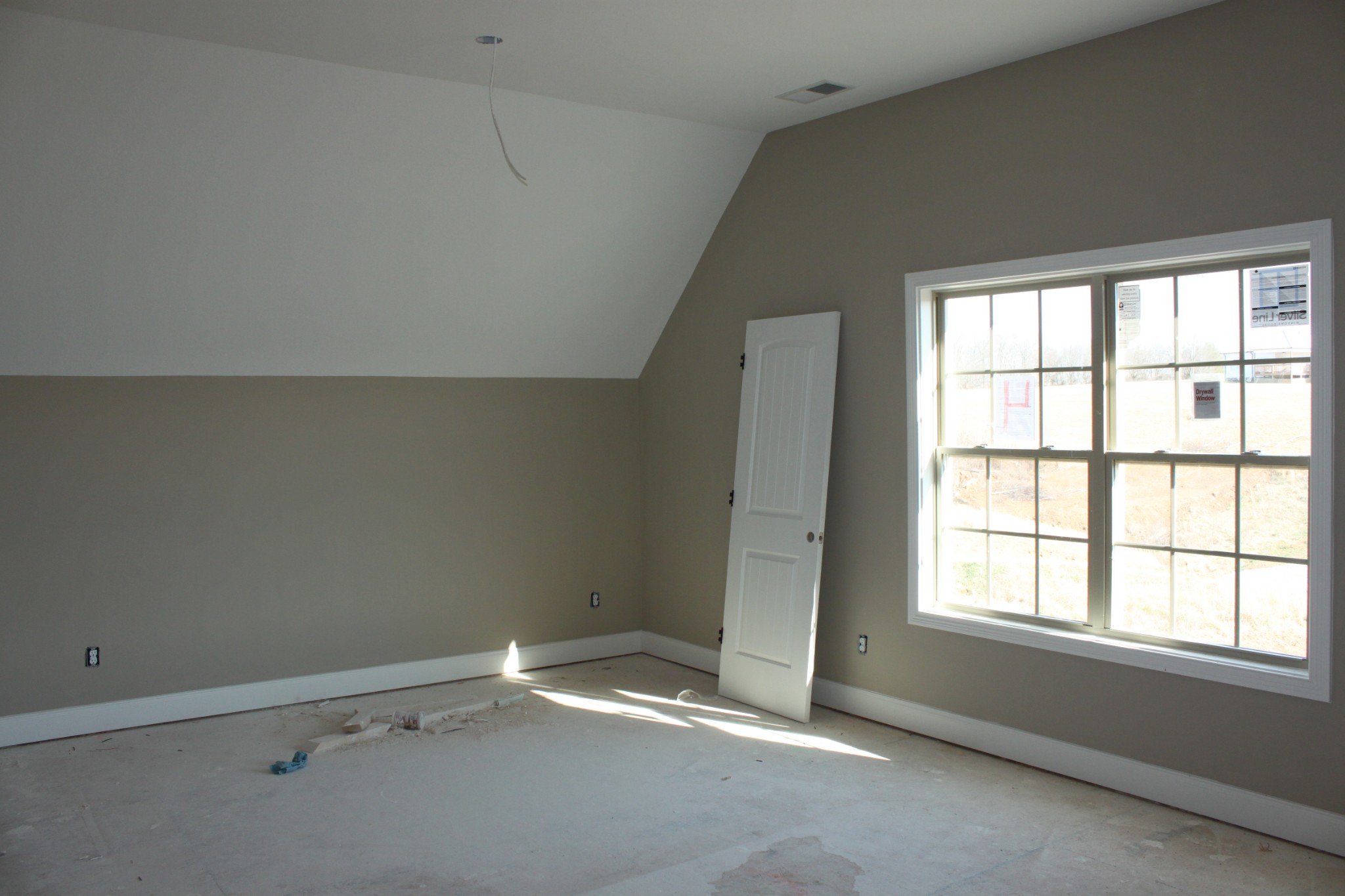 3996 Highway 49 West Springfield, TN 37172 - Photo 19 of 22 an empty room with a empty space and window