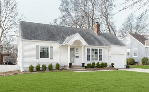 $575,000 | 4407 West 69th Terrace, Prairie Village, KS 66208