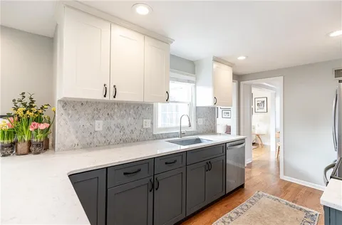 $575,000 | 4407 West 69th Terrace, Prairie Village, KS 66208