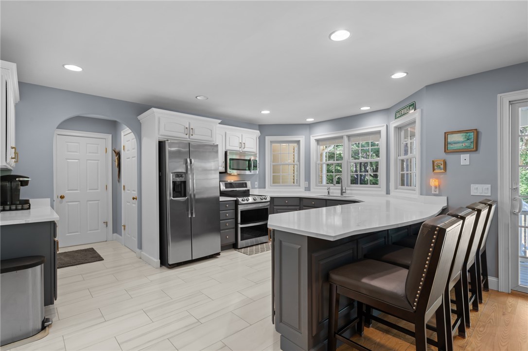 1158 Sisson Road Coventry, RI 02827 - Photo 7 of 50