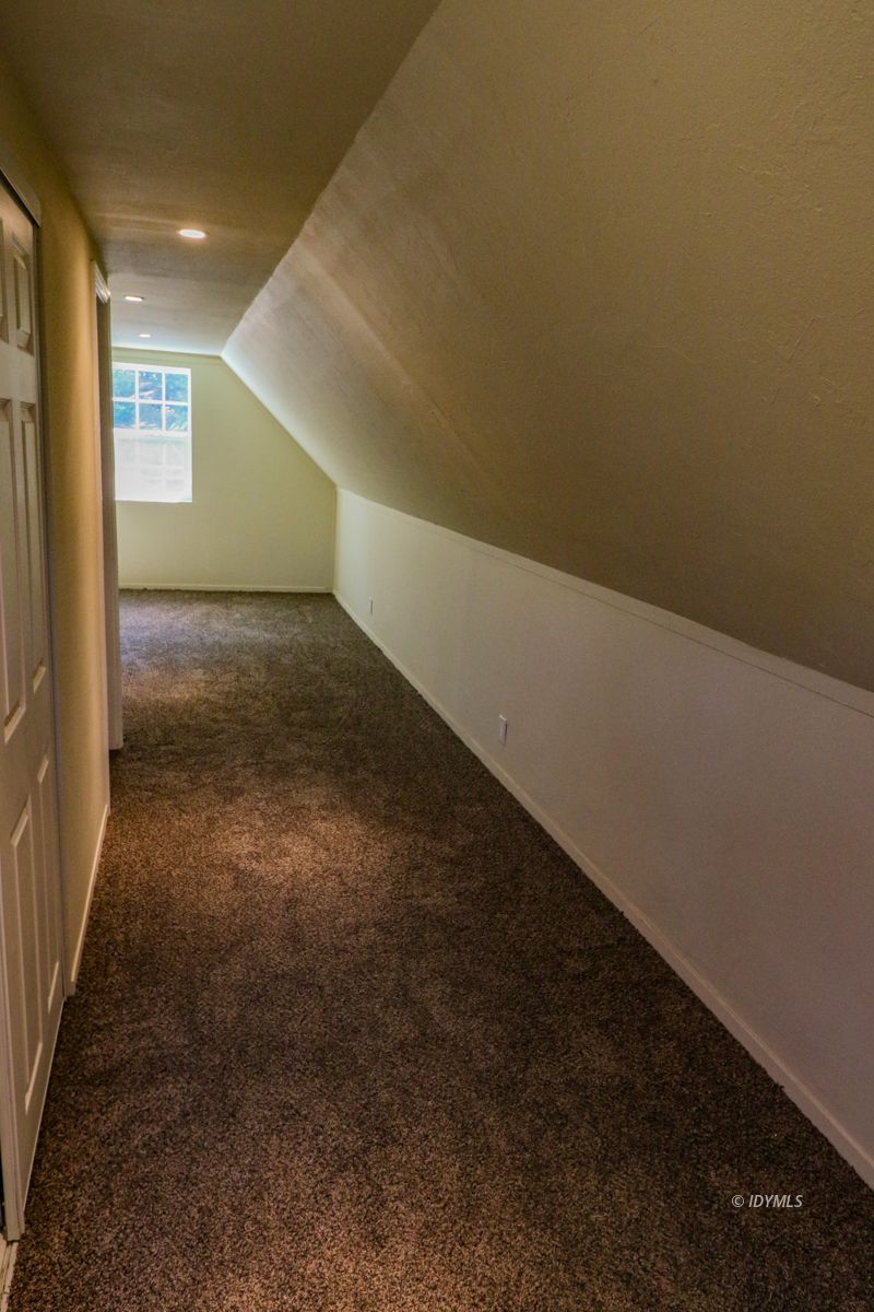 25585 Seneca Road Idyllwild, CA 92549 - Photo 11 of 24 an empty room with windows