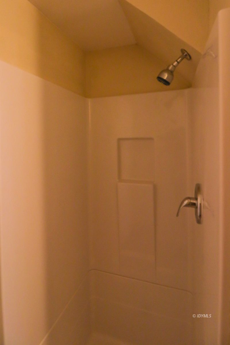 25585 Seneca Road Idyllwild, CA 92549 - Photo 14 of 24 a bathroom with a shower