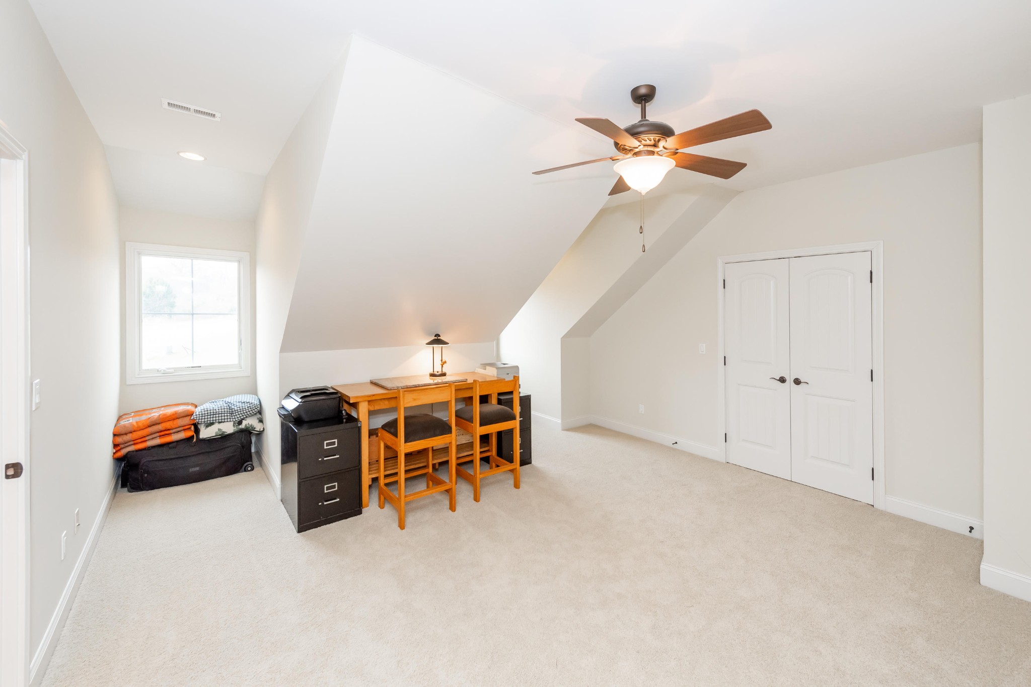 1340 Persimmon Road Loudon, TN 37774 - Photo 34 of 39 a view of a livingroom with furniture