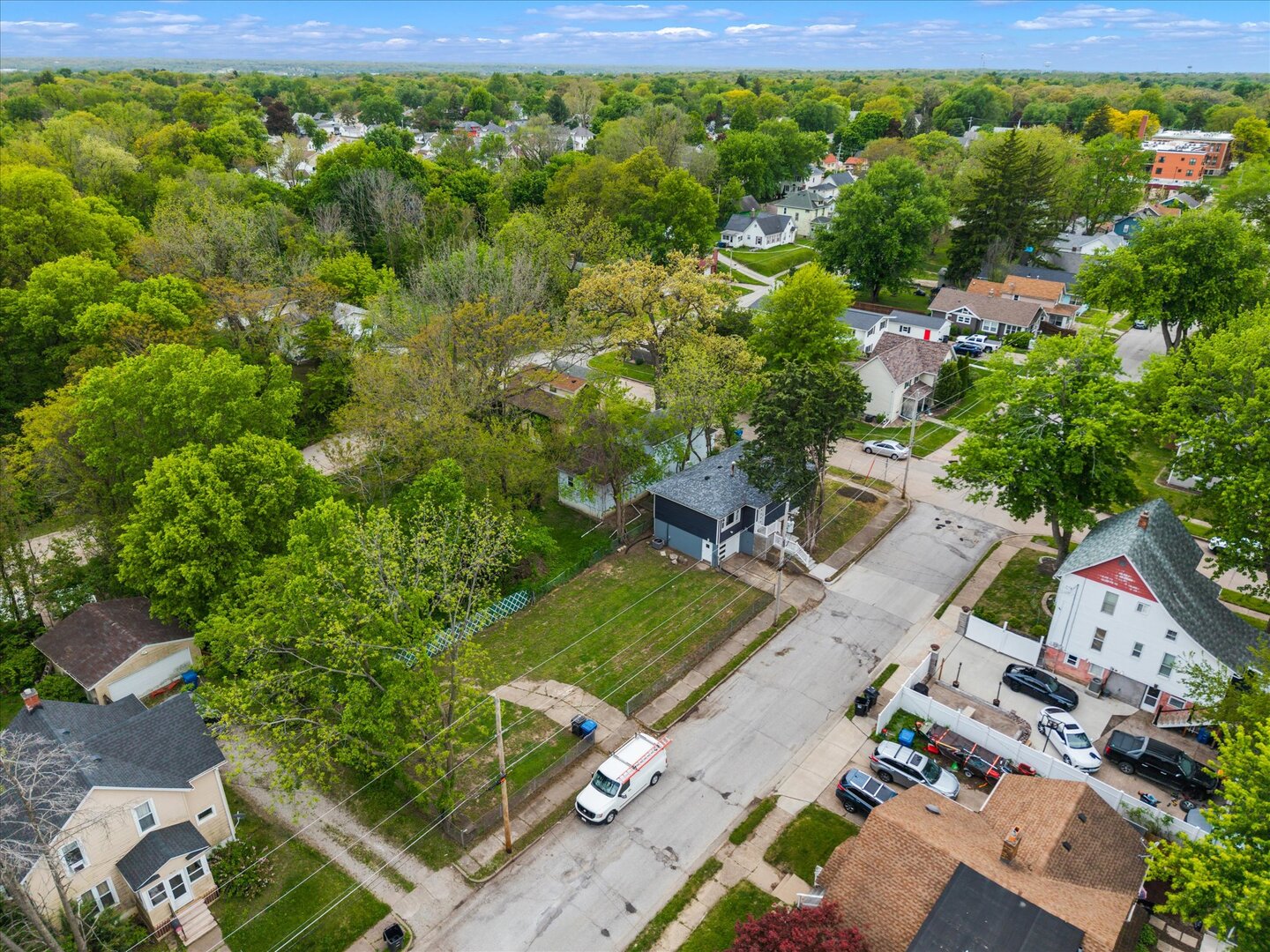 2504 18th Street Moline, IL 61265 - Photo 3 of 42