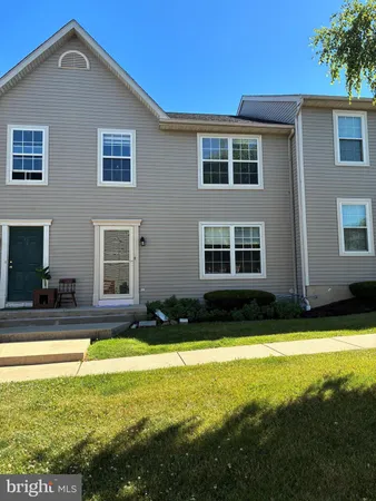 $2,500 | 17-4 Cranberry, Reading, PA 19606