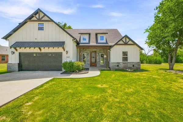 $500,000 | 545 McKittrick Court, Godley, TX 76044
