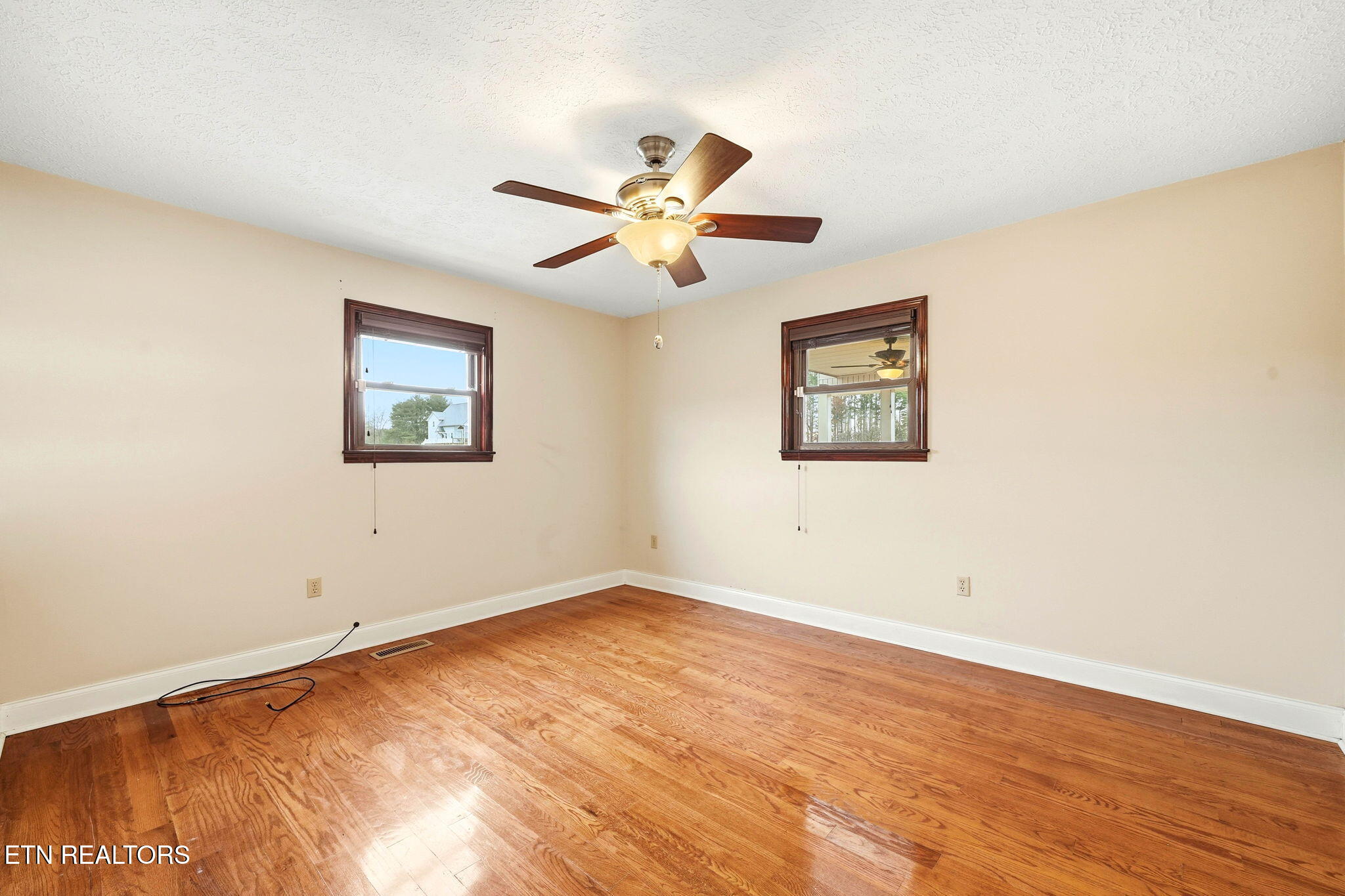 2515 Lakeshore Drive Bean Station, TN 37708 - Photo 14 of 46 13-web-or-mls-2515 Lakeshore Dr-13