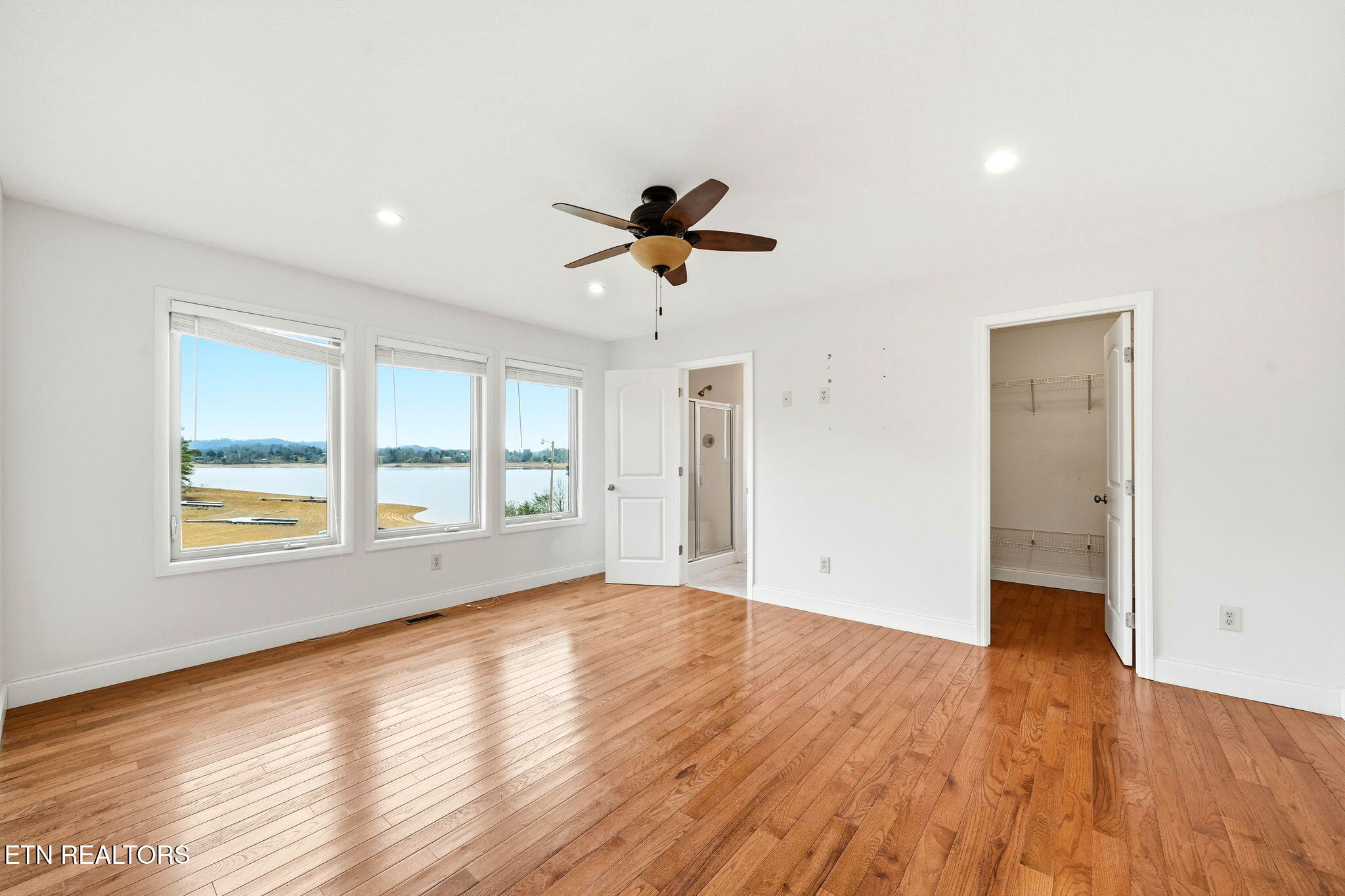 2515 Lakeshore Drive Bean Station, TN 37708 - Photo 20 of 46 19-web-or-mls-2515 Lakeshore Dr-19