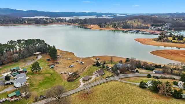 $765,000 | 2515 Lakeshore Drive, Bean Station, TN 37708