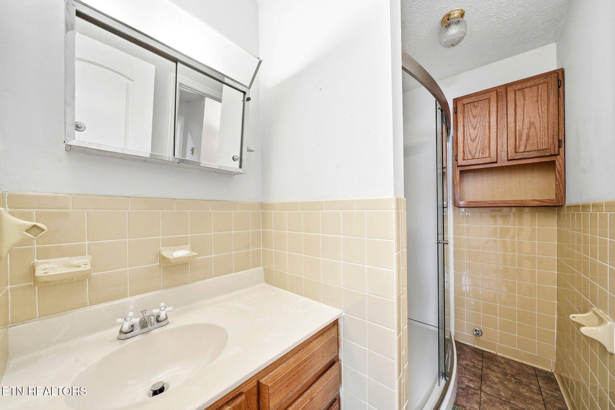 2515 Lakeshore Drive Bean Station, TN 37708 - Photo 23 of 46 22-web-or-mls-2515 Lakeshore Dr-22