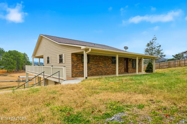 $765,000 | 2515 Lakeshore Drive, Bean Station, TN 37708