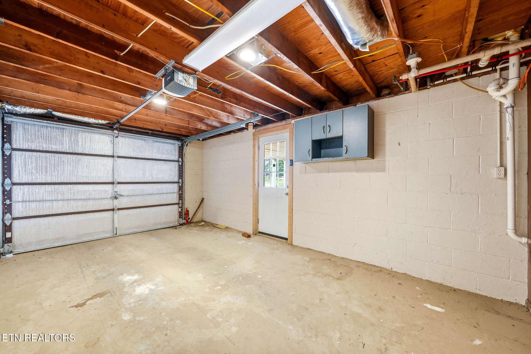 2515 Lakeshore Drive Bean Station, TN 37708 - Photo 36 of 46 35-web-or-mls-2515 Lakeshore Dr-35