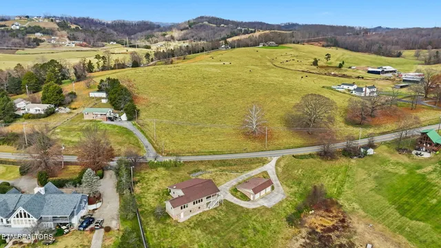 $765,000 | 2515 Lakeshore Drive, Bean Station, TN 37708