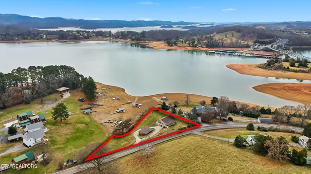 $765,000 | 2515 Lakeshore Drive, Bean Station, TN 37708