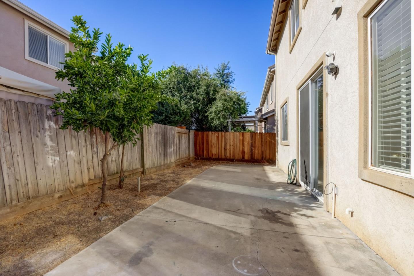 8911 Del Rio Circle Gilroy, CA 95020 - Photo 25 of 29 a view of a backyard