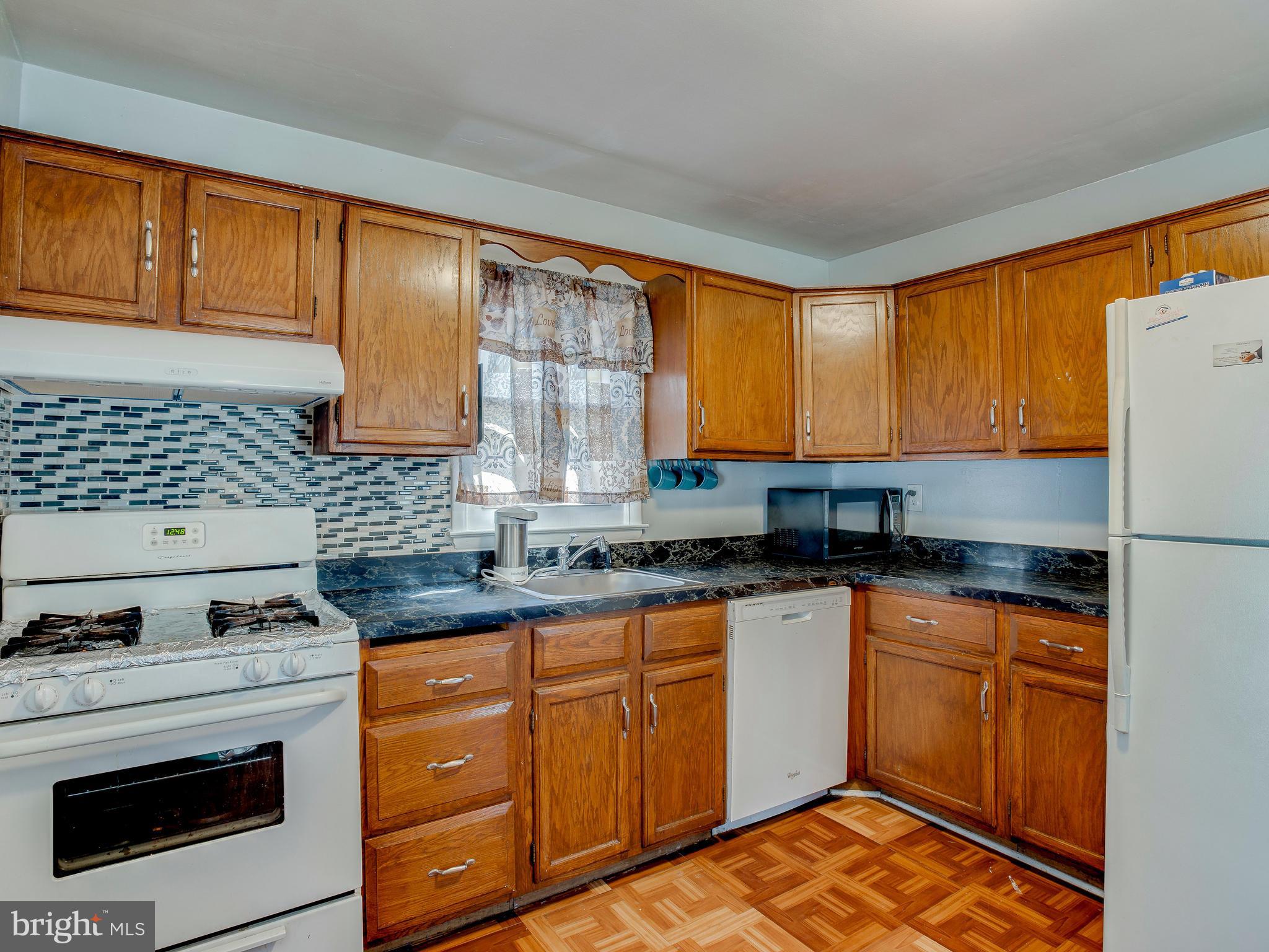 5 Ridgely Road Glen Burnie, MD 21061 - Photo 4 of 11 Kitchen