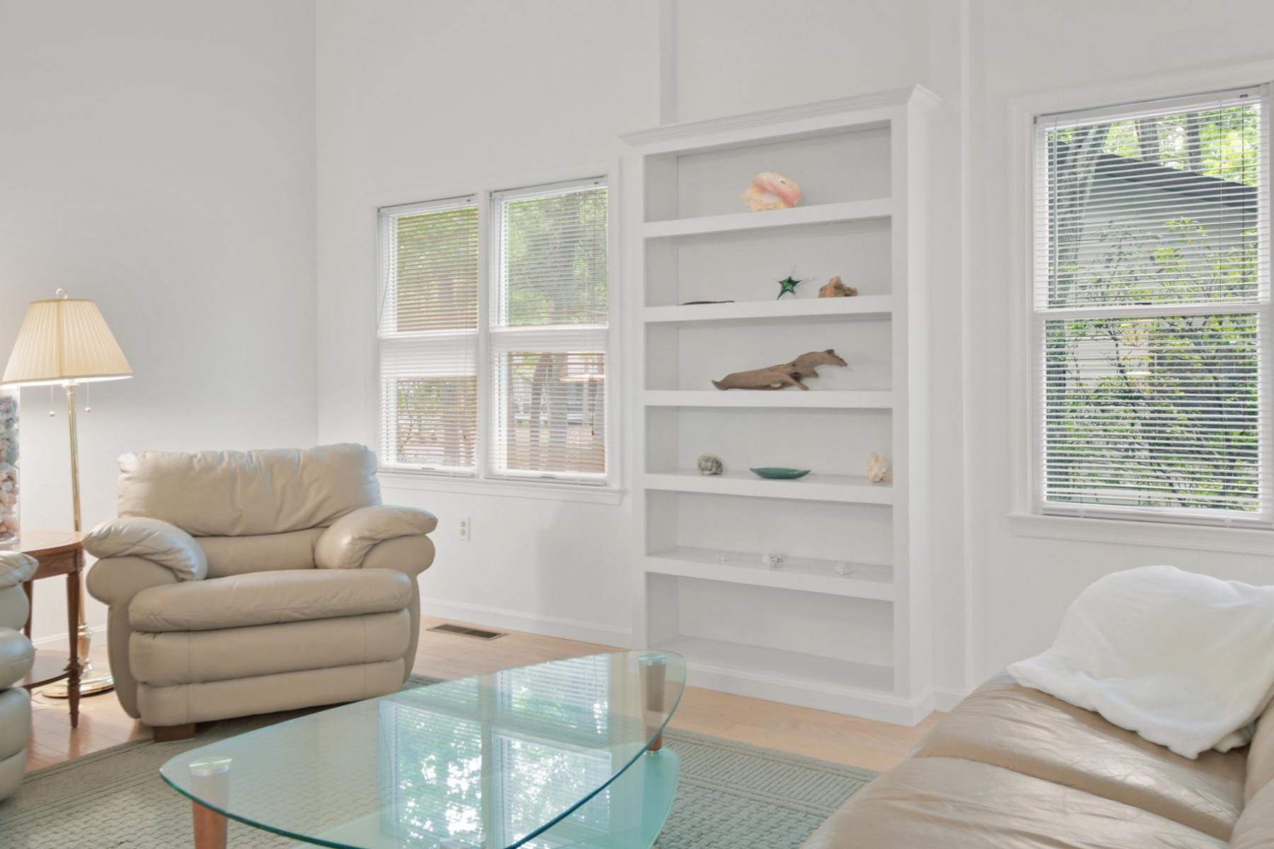 70 Capetown Road Ocean Pines, MD 21811 - Photo 17 of 48 Built in bookshelves in living room
