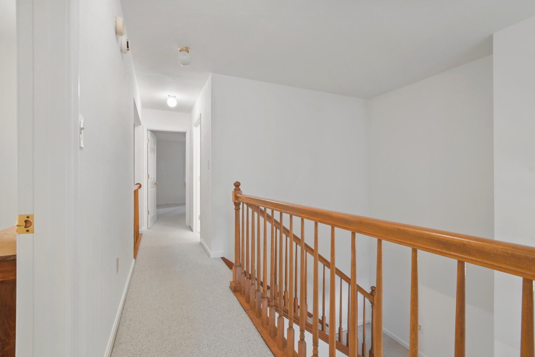 70 Capetown Road Ocean Pines, MD 21811 - Photo 44 of 48 Bright and inviting upper hallway.