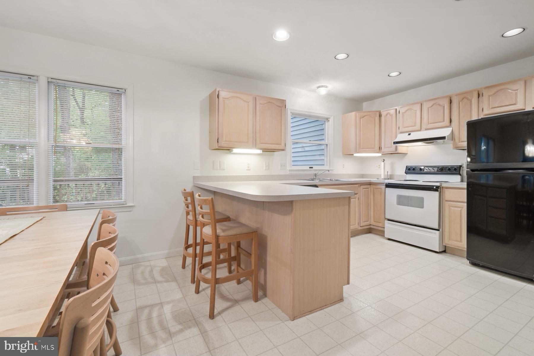 70 Capetown Road Ocean Pines, MD 21811 - Photo 8 of 48 Bright and inviting kitchen space.