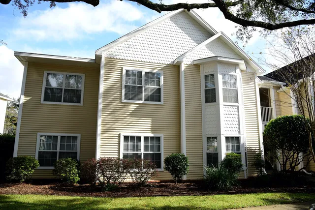$1,600 | 1501 Partin Drive North, Unit 110, Niceville, FL 32578