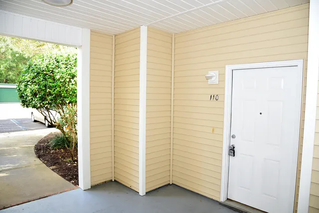 $1,600 | 1501 Partin Drive North, Unit 110, Niceville, FL 32578