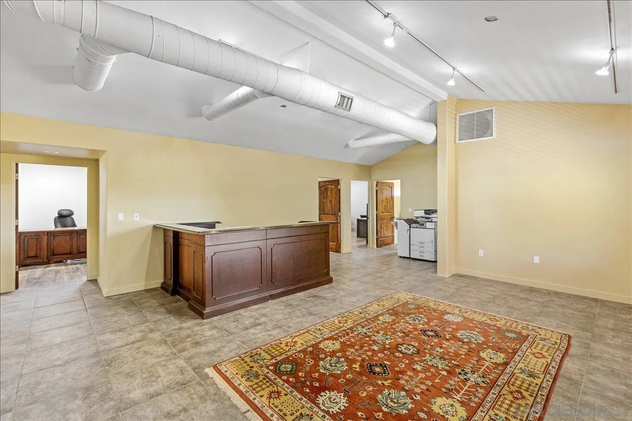 5461 Rainbow Creek Road Fallbrook, CA 92028 - Photo 7 of 36