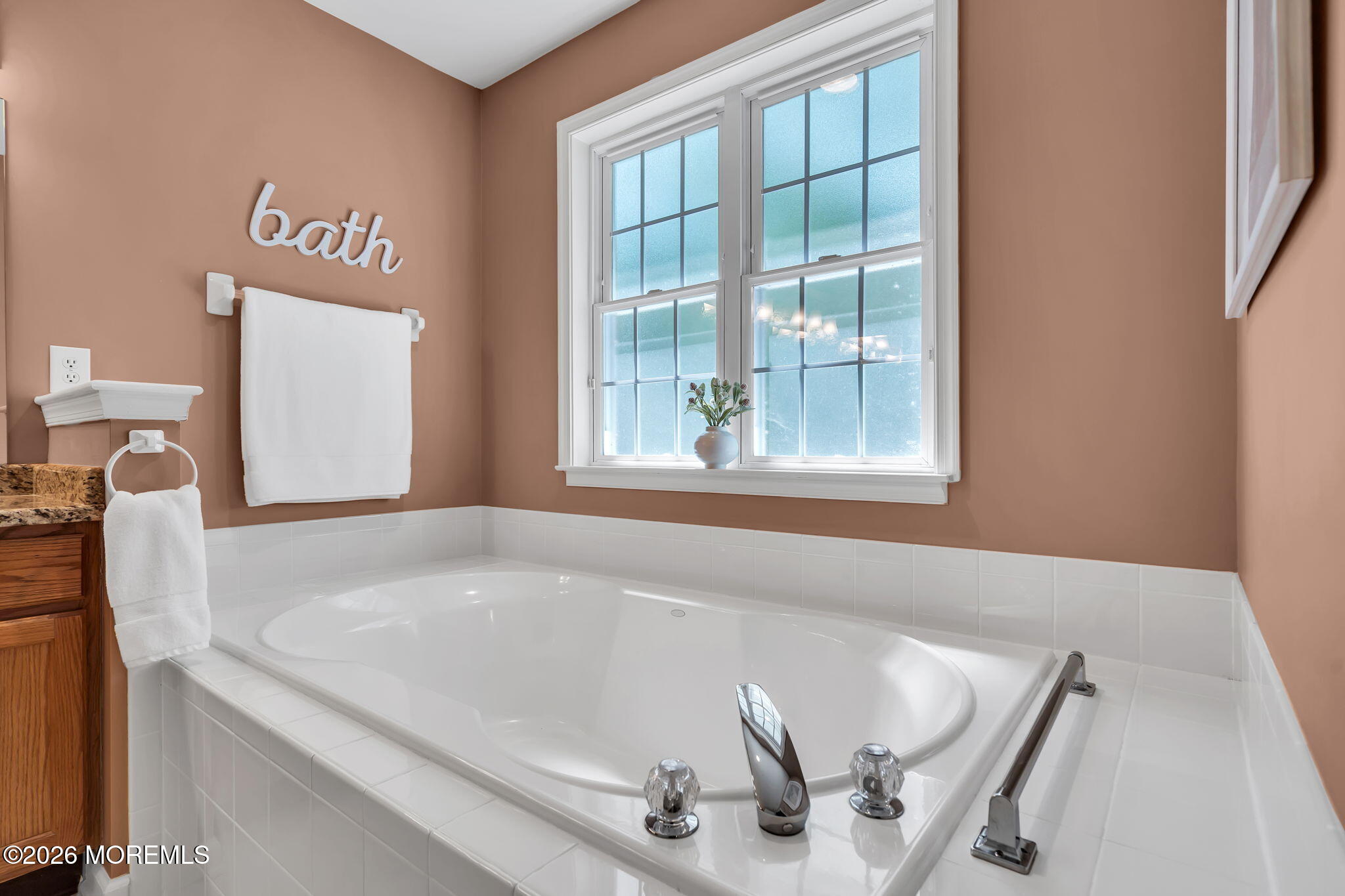 10 Congressional Road Jackson, NJ 08527 - Photo 46 of 72 a bath tub sitting next to a window