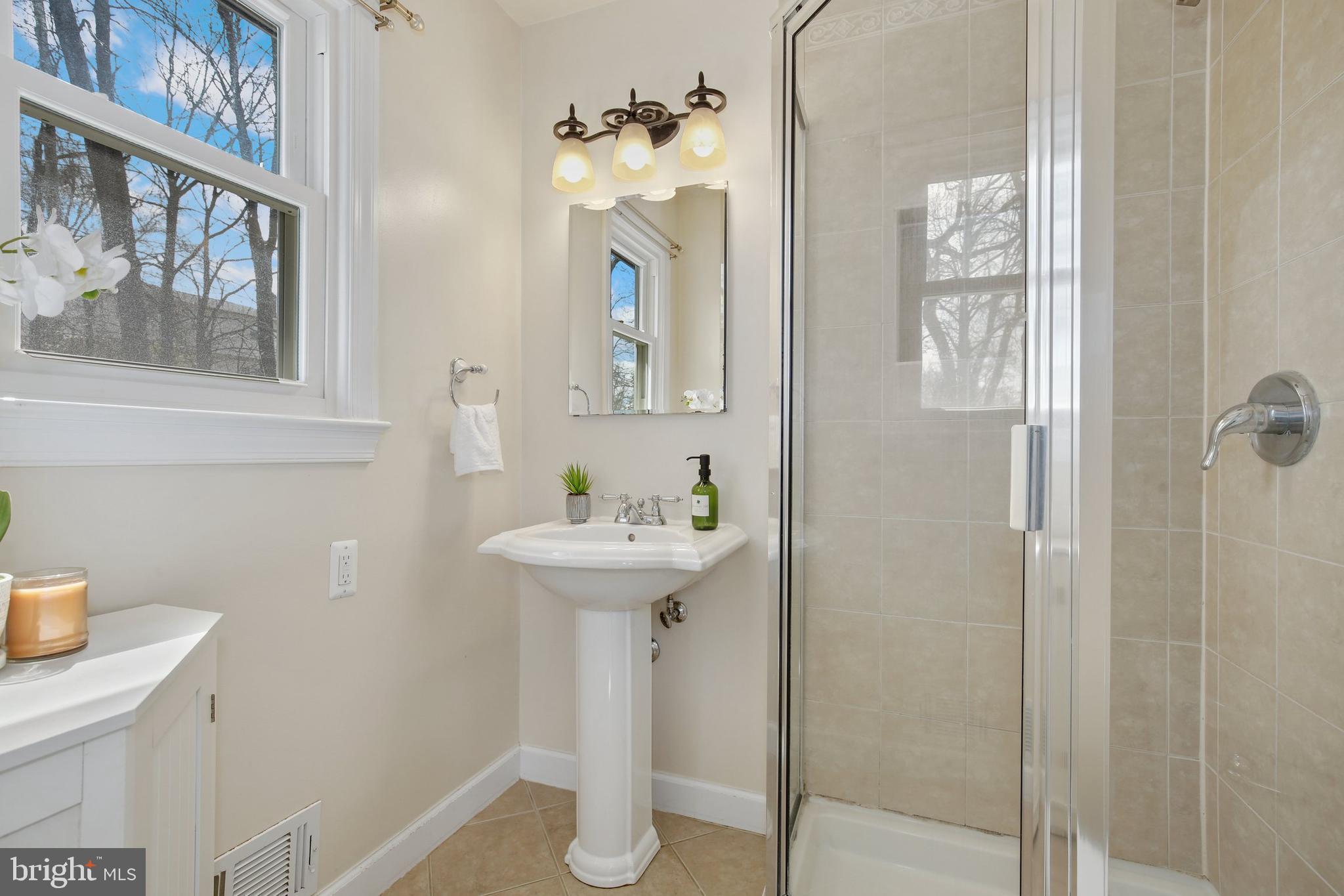 1012 Chiswell Lane Silver Spring, MD 20901 - Photo 23 of 46 Gallery Image 23