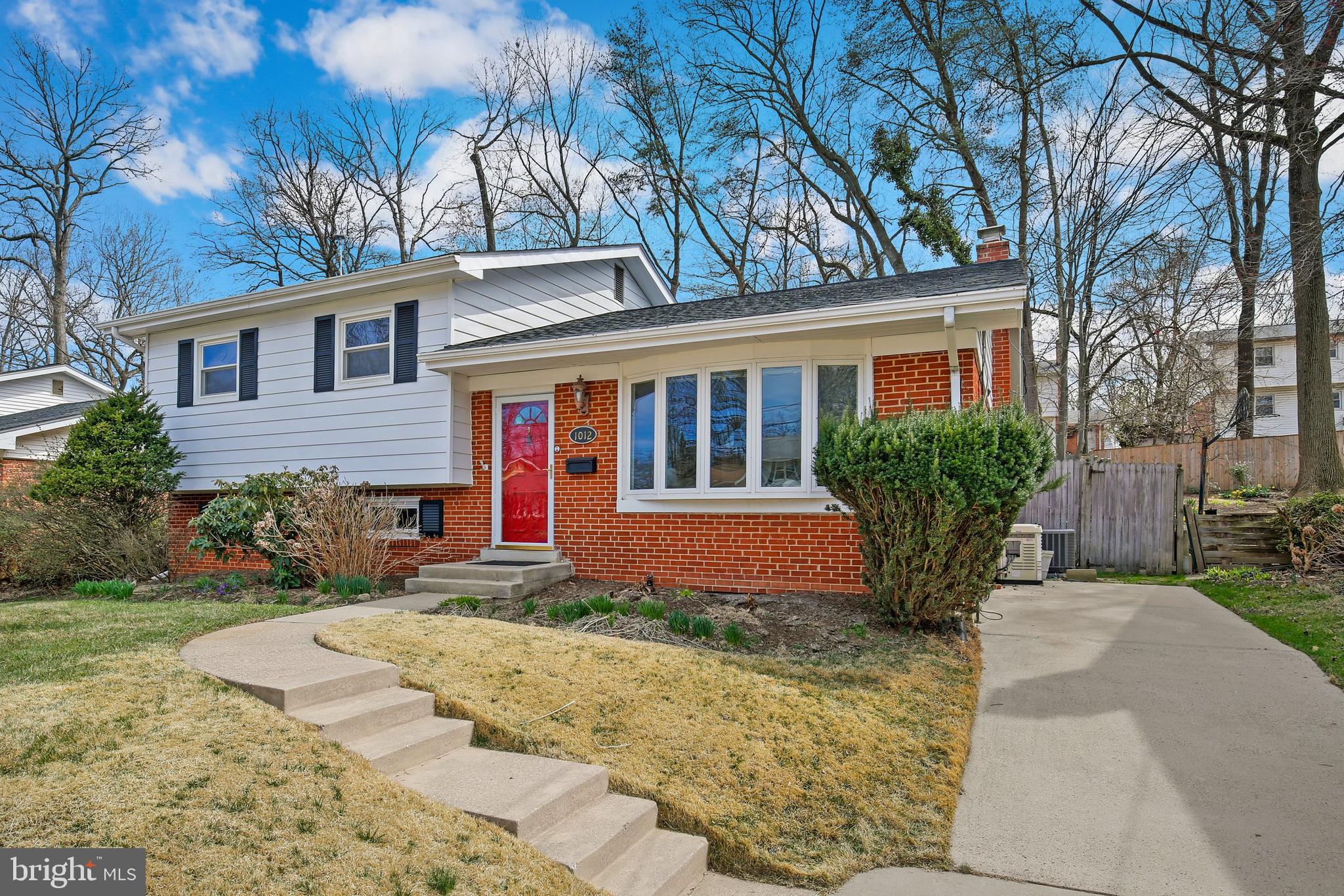 1012 Chiswell Lane Silver Spring, MD 20901 - Photo 3 of 46 Gallery Image 3