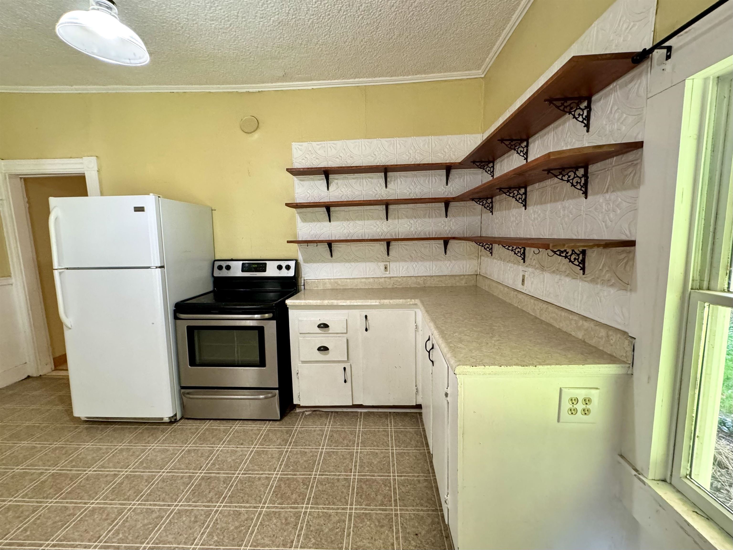 19 High Street Colebrook, NH 03576 - Photo 4 of 24 Gallery Image 4