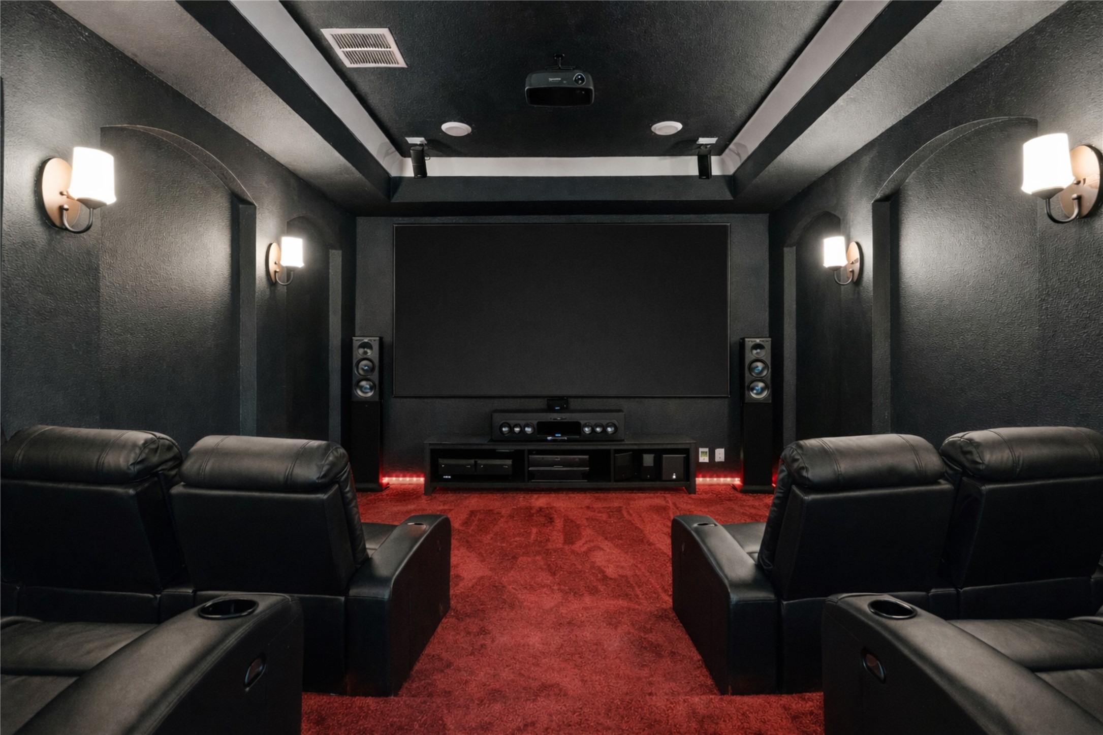 108 Rio Vista Drive Georgetown, TX 78626 - Photo 4 of 40 a room with furniture projector and screen