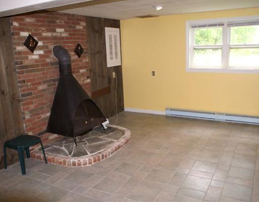 115 Riverbend Road Wells, ME 04090 - Photo 5 of 10 Den/Family/Great Room. Tiled Family...