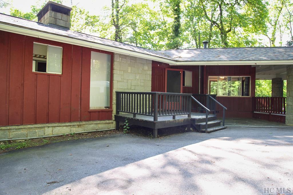 529 Hickory Hill Road Highlands, NC 28741 - Photo 3 of 53 Gallery Image 3