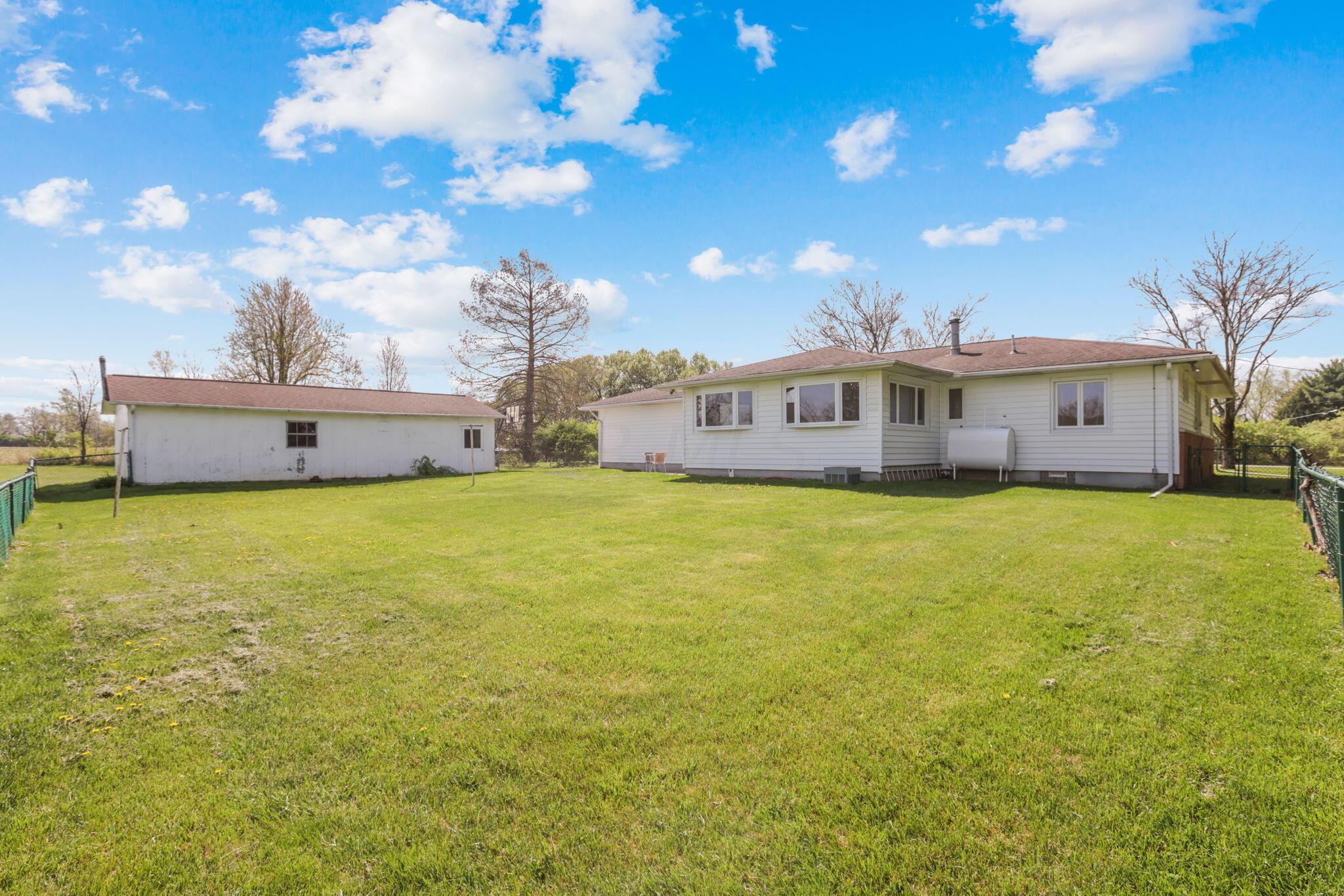 8200 Haenszel Road Grove City, OH 43123 - Photo 34 of 40 Large outbuilding that is great for a hobbyist or mechanic!