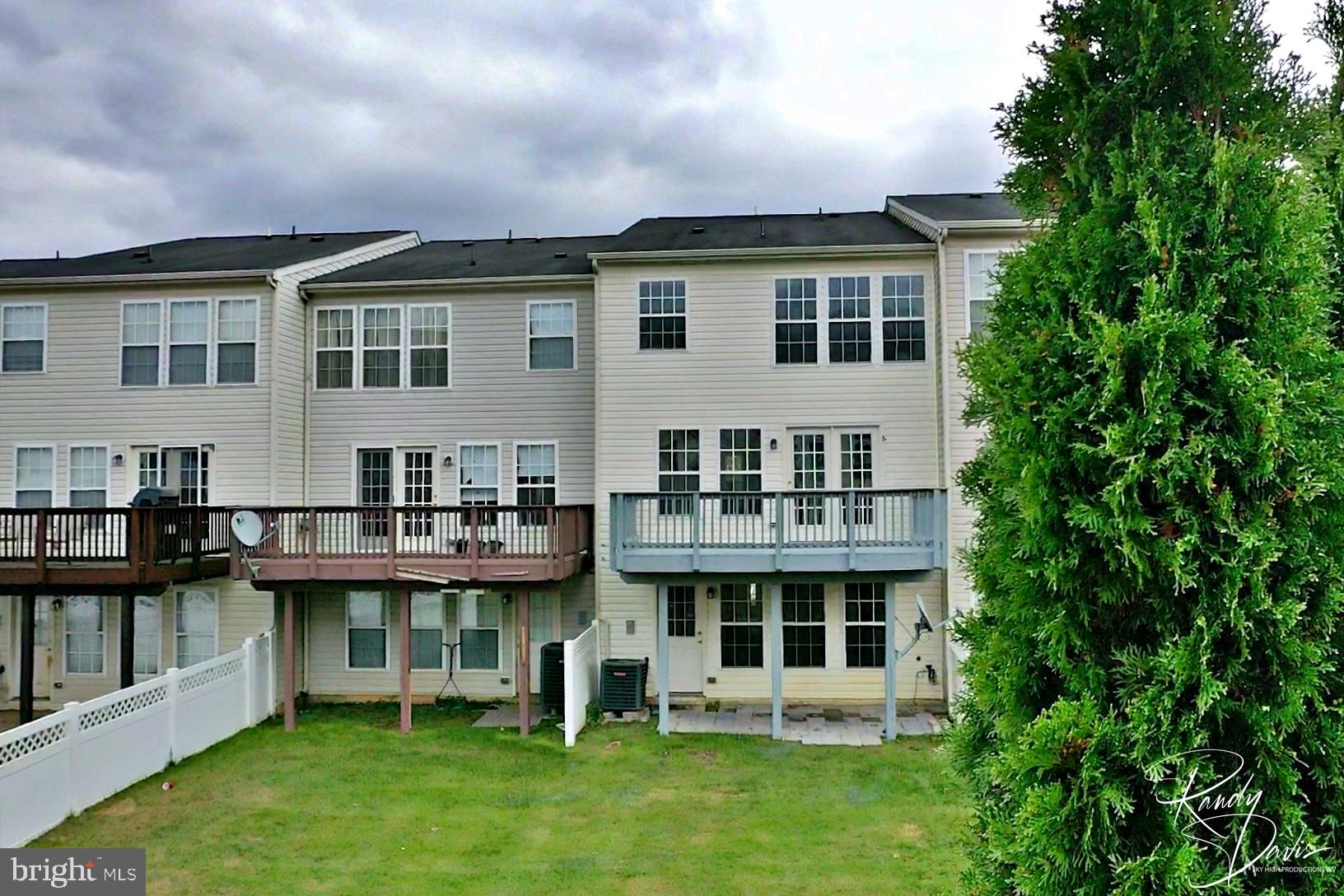 1247 Steed Street Ranson, WV 25438 - Photo 4 of 54