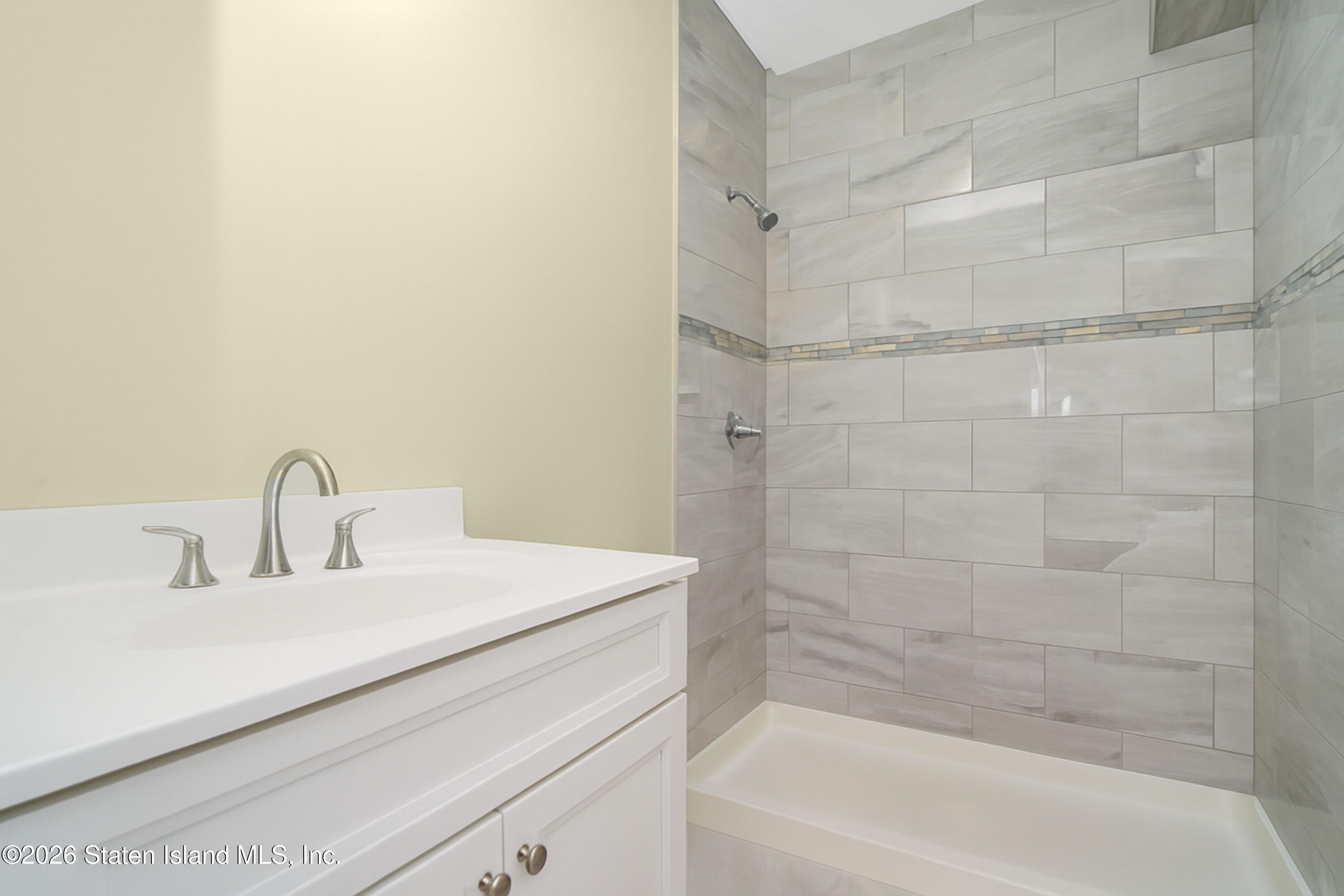 556 Drumgoole Road East Staten Island, NY 10312 - Photo 16 of 38 Photo Dec 26 2025, 10 08 39 AM_1 (1)