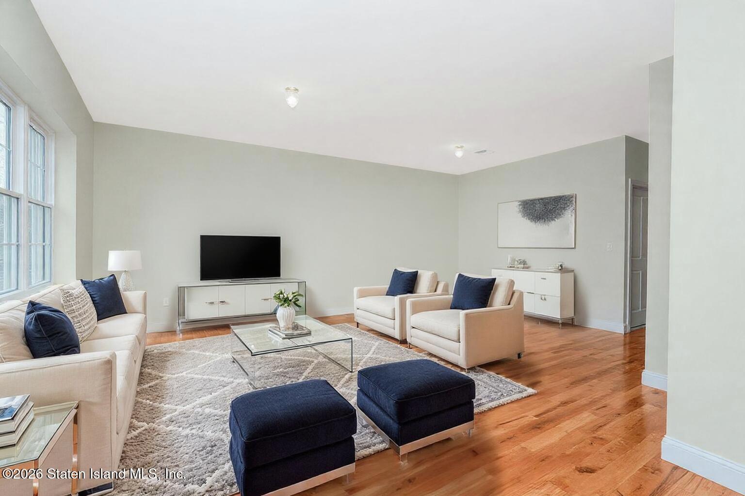 556 Drumgoole Road East Staten Island, NY 10312 - Photo 22 of 38 Photo-Dec-26-2025-10-09-16-AM - Living R