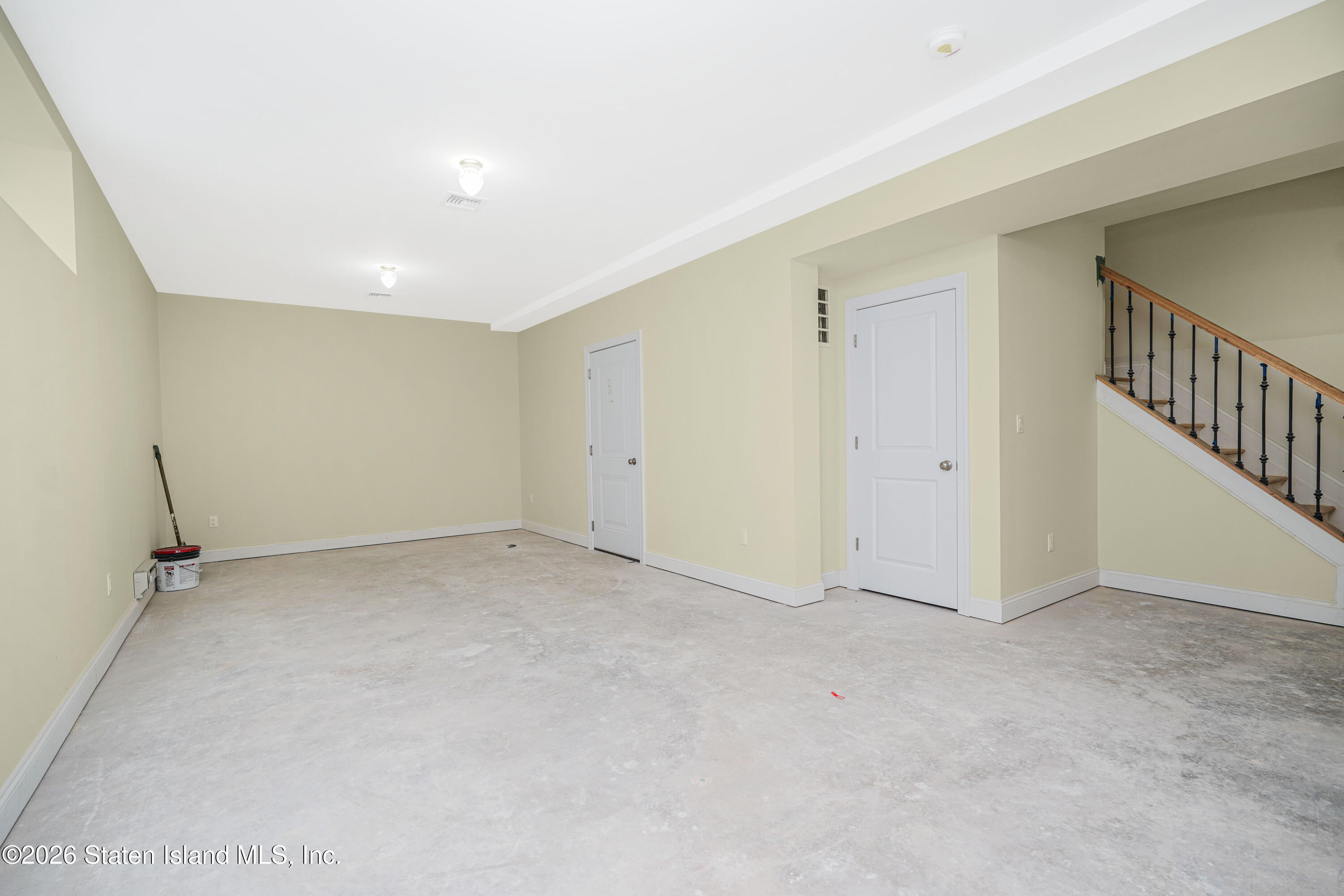 556 Drumgoole Road East Staten Island, NY 10312 - Photo 27 of 38 Photo Dec 26 2025, 10 11 13 AM