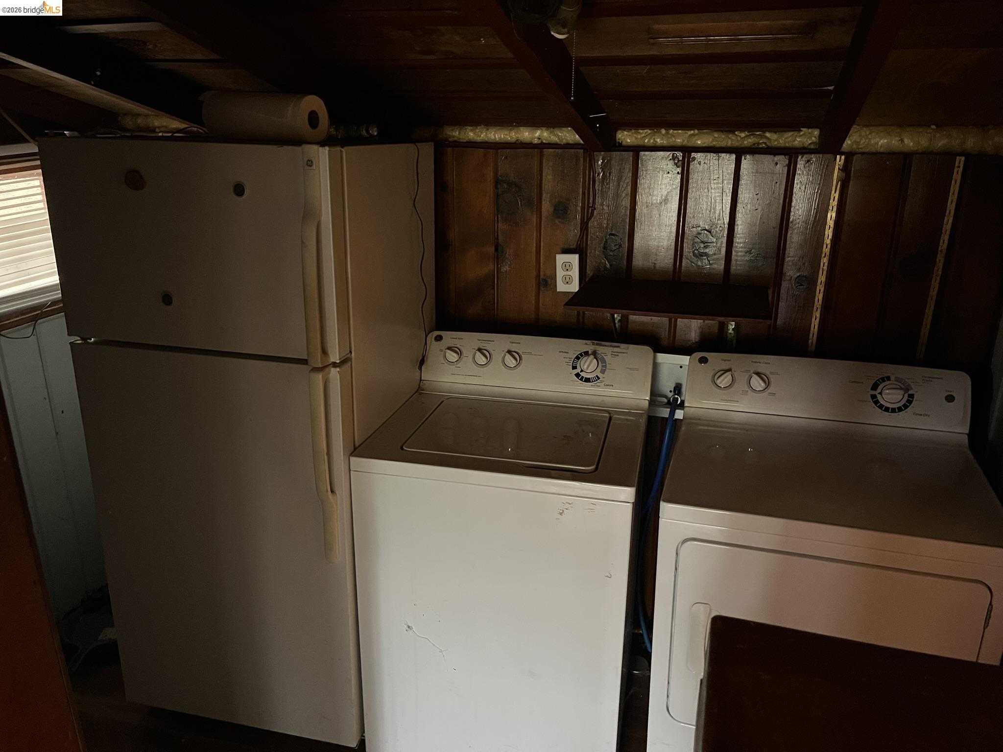 23090 North Bald Mountain Road Sonora, CA 95370 - Photo 33 of 59 a utility room with dryer and washer