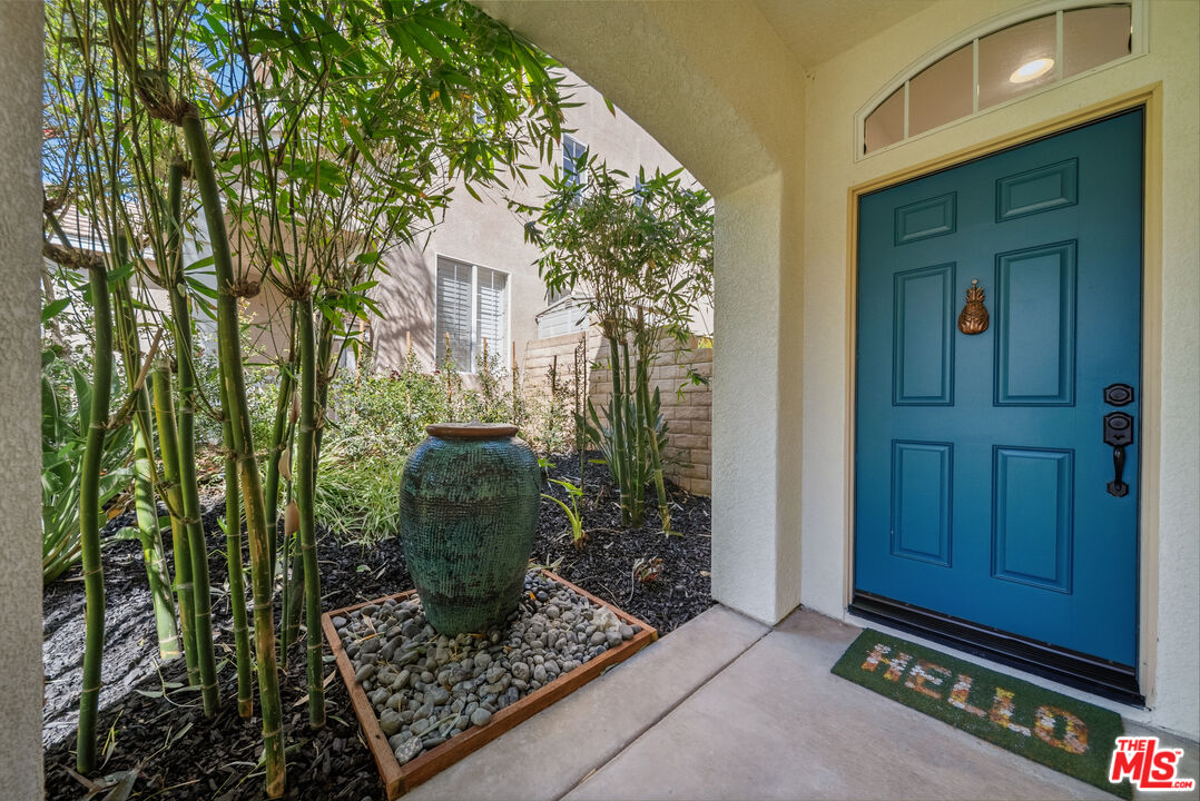 25656 Lewis Way Stevenson Ranch, CA 91381 - Photo 3 of 56