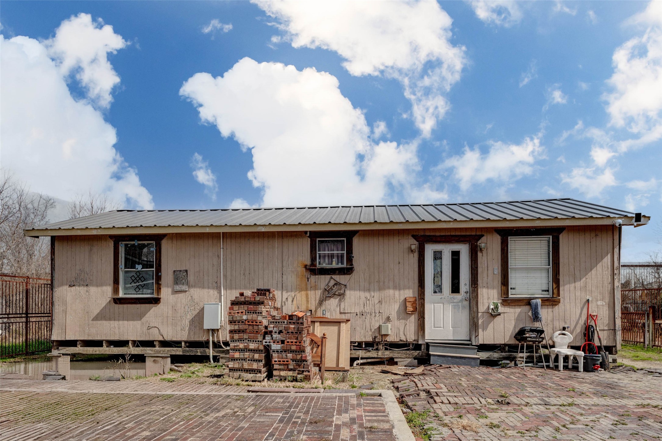 4008 Colvin Street Houston, TX 77013 - Photo 17 of 28 a front view of a house