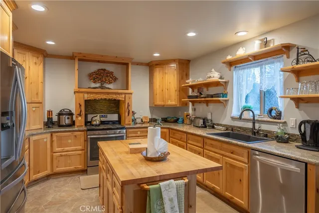 $1,999,500 | 448 Edgemoor Road, Big Bear Lake, CA 92315