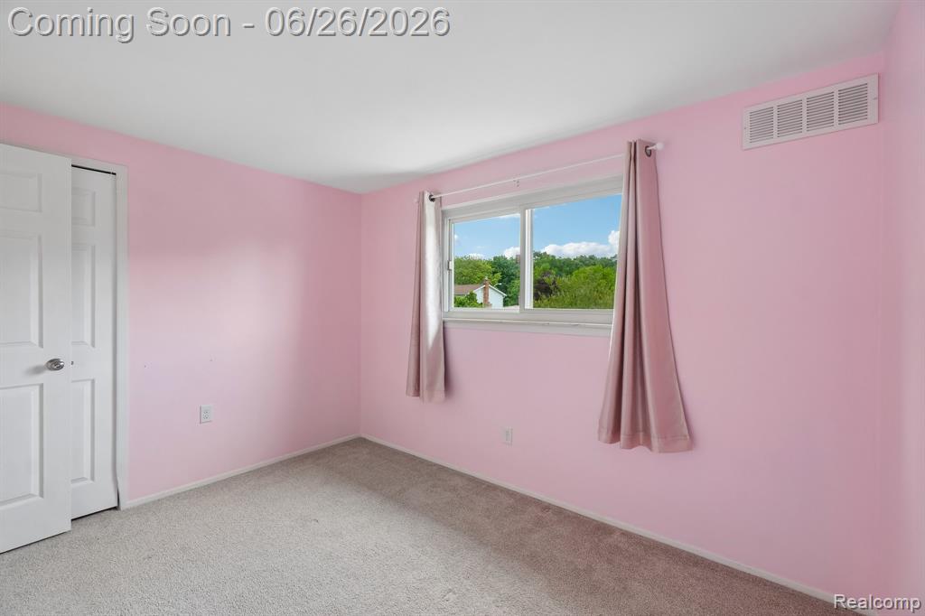 6046 Wedgewood Road Canton, MI 48187 - Photo 25 of 46