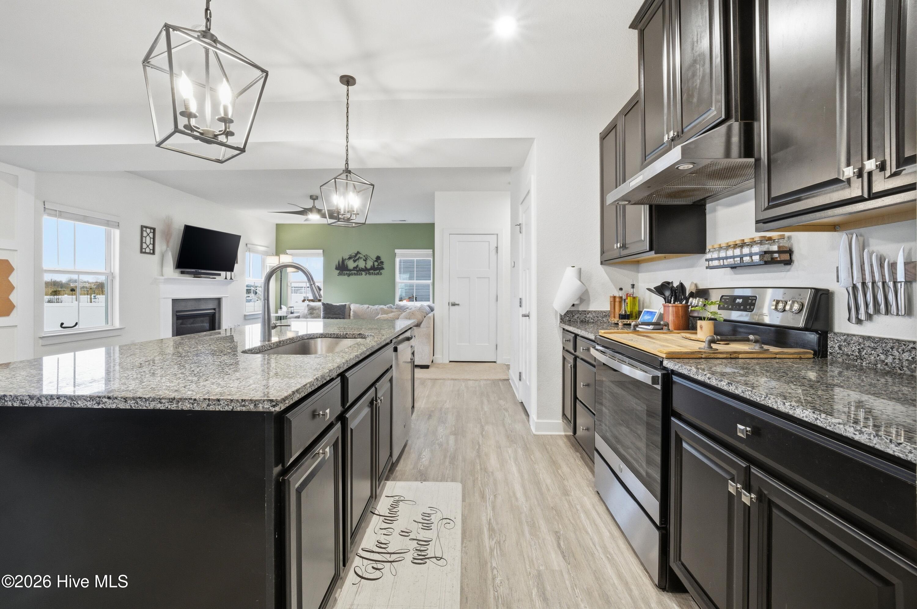 409 Green Lake Road Moyock, NC 27958 - Photo 14 of 53 Stainless steel appliances