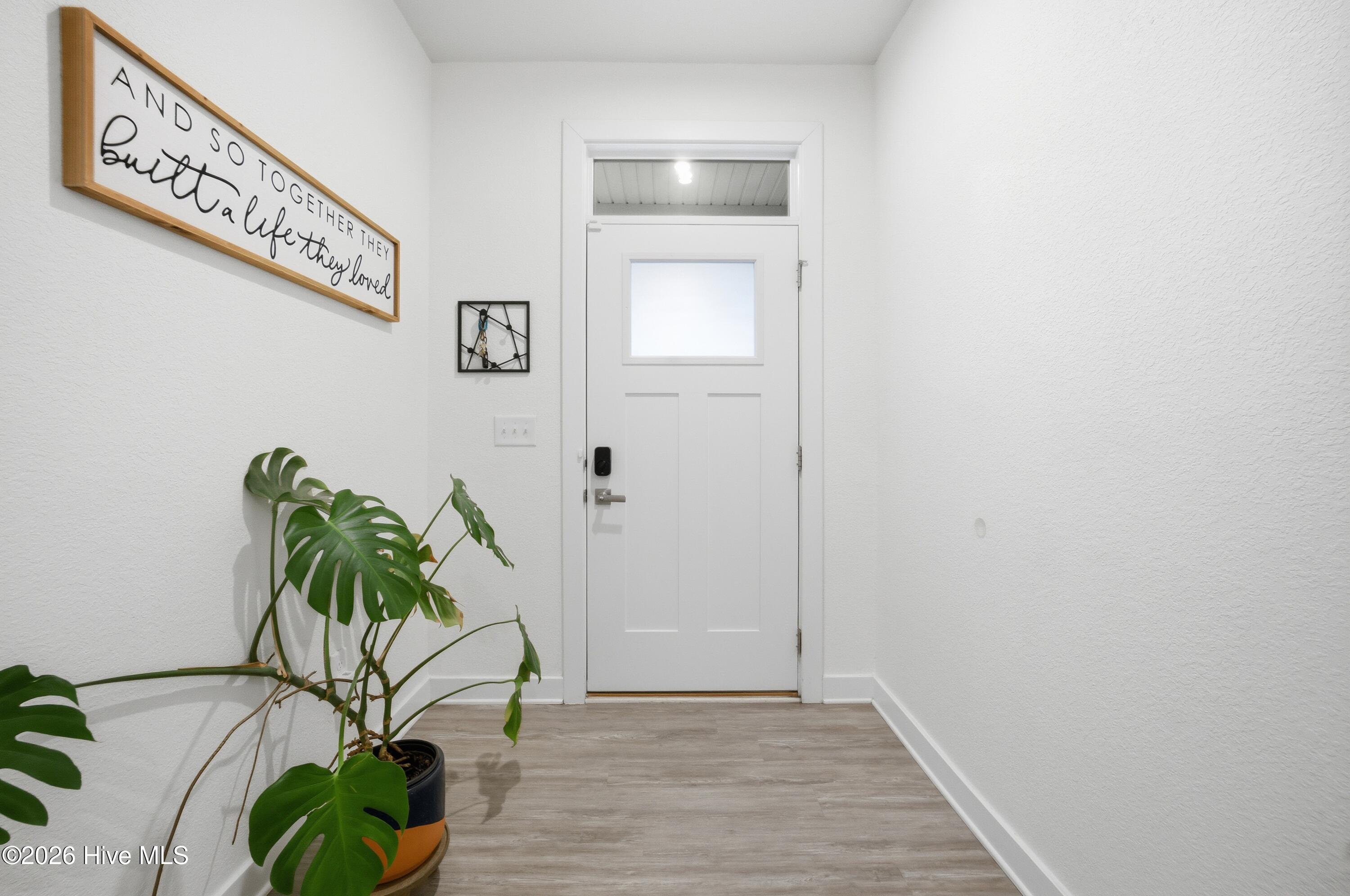 409 Green Lake Road Moyock, NC 27958 - Photo 4 of 53 Foyer