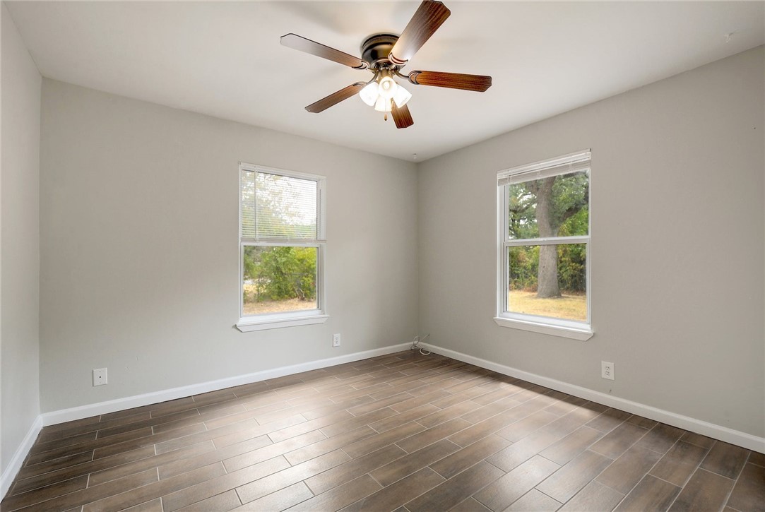 9911 Anderson Mill Road Austin, TX 78750 - Photo 16 of 29 Guest House Room Example