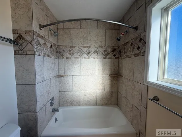 $625,000 | 1077 East 1300 North, Shelley, ID 83274